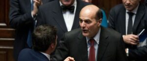 Camera dei Deputati. Pier Luigi Bersani torna in aula dopo la lunga malattia